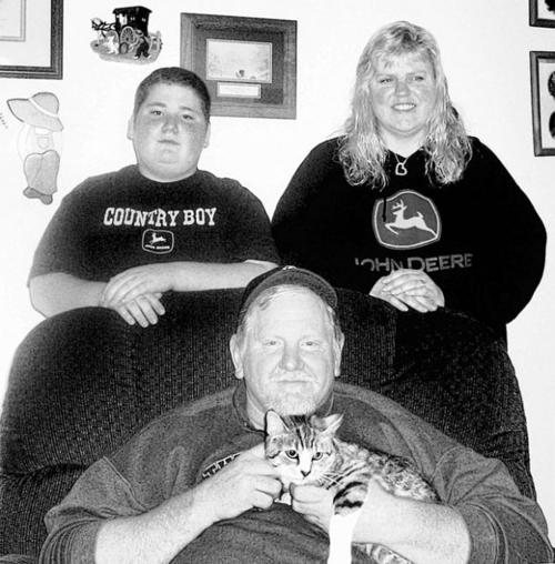 Cat's loud meows save three from deadly fumes  