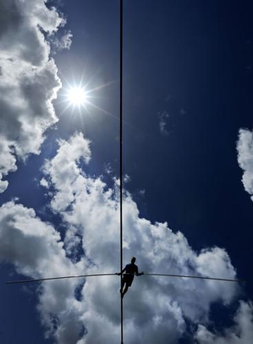 Wallenda to cross gorge near Grand Canyon on wire    
