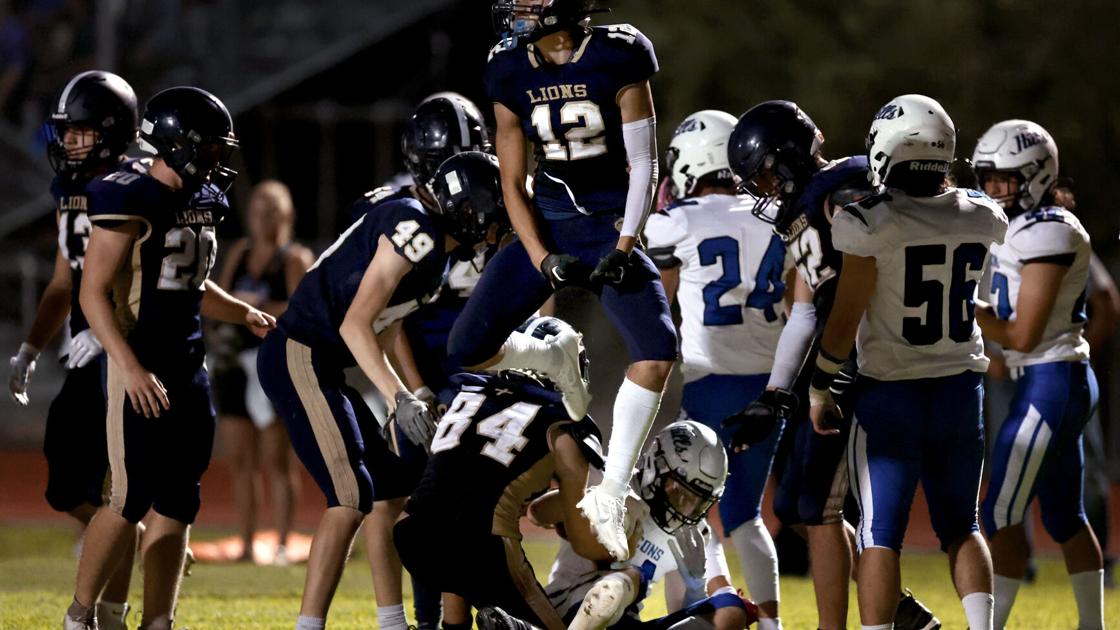 Photos: Pusch Ridge defeats Catalina Foothills | Football | tucson.com