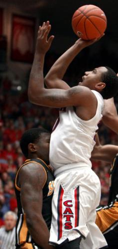 Arizona basketball: Suddenly sharp Mayes enjoying LA return    