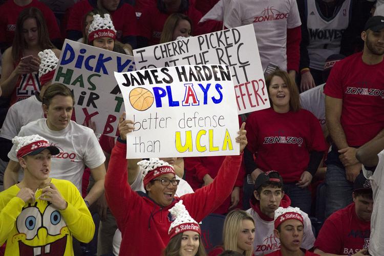 'College GameDay' signs