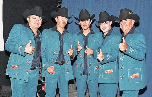 Festejan Thanksgiving Day con bailazo  