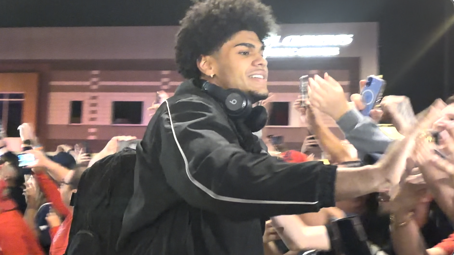 VIDEO: Arizona basketball team meets fans at McKale Center after punching ticket to Final Four