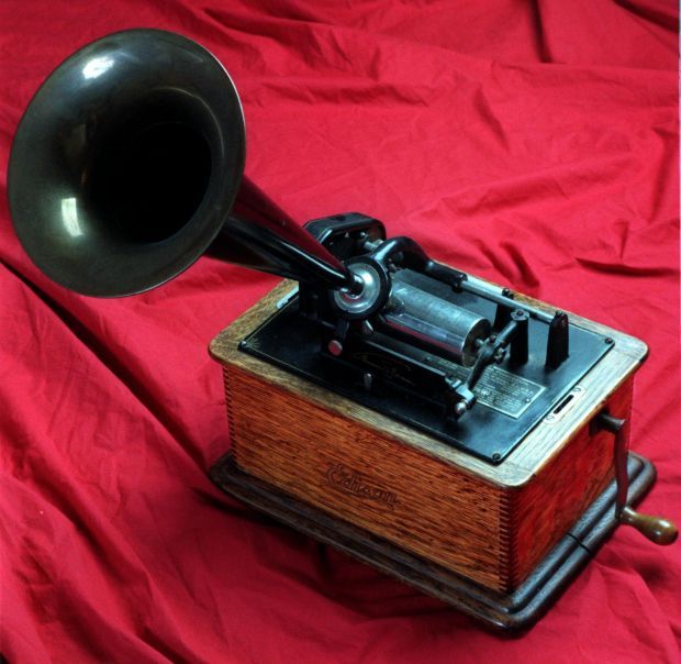 Cactus needles, phonographs and road runners