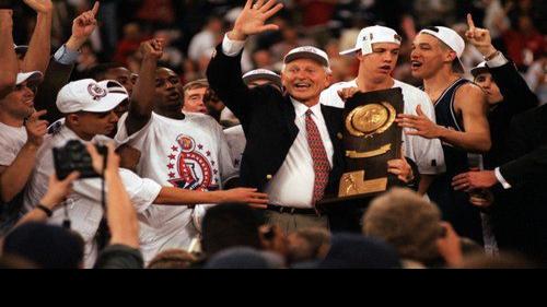 Artist who designed Lute Olson statue created works honoring Magic, Jordan,  Shaq