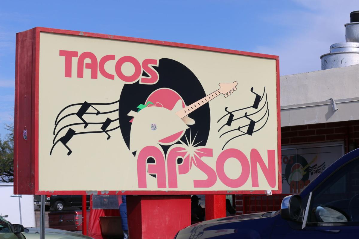 Tacos Apson sign