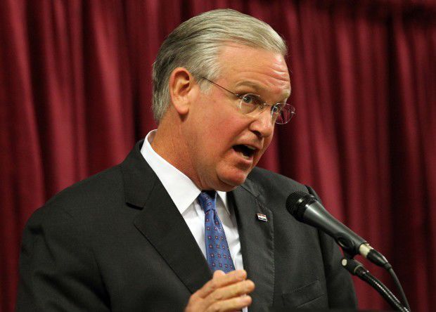 Candidates set for first debates in Columbia