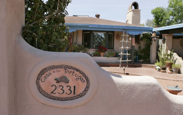 Tour 11 backyards in Jefferson Park   