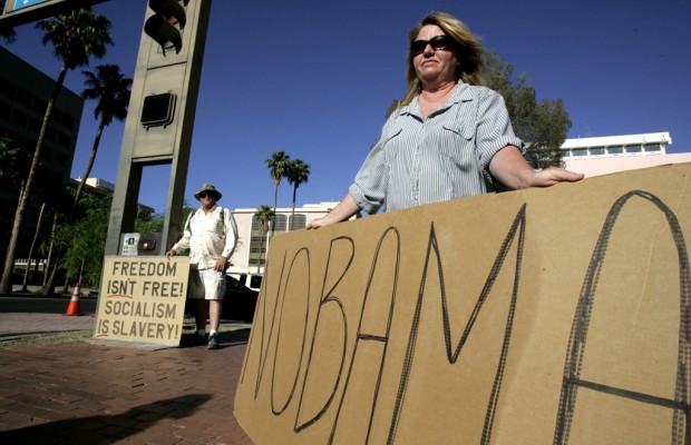 First lady, at fundraiser, touts 'special' Tucson tie    