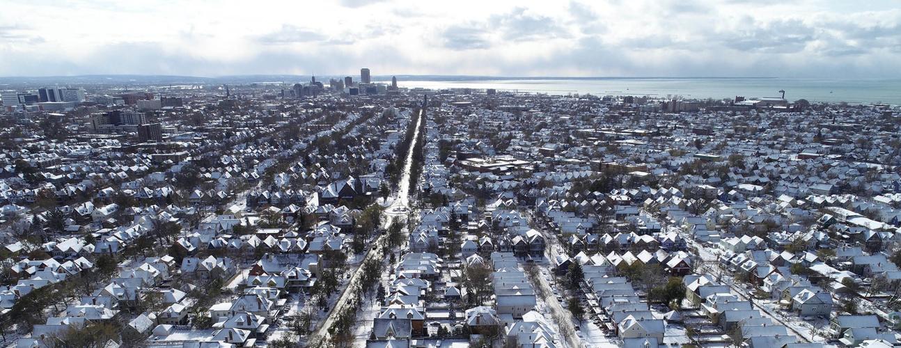 LOCAL SNOW AERIAL GEE