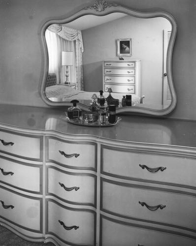 1959 photos: Elegance in a rustic setting