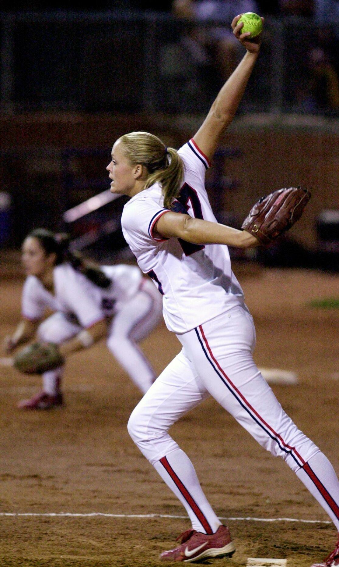 Photos 2001 University of Arizona softball team, NCAA champions