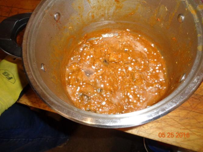 Tucson market resumes meat-cutting after fixing health violations