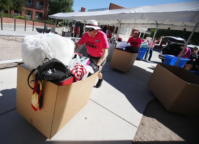 Dorm move-in day at the UA