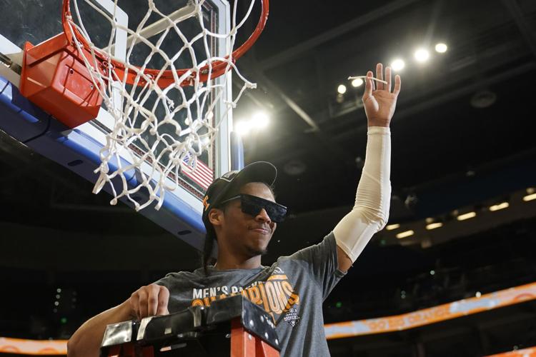 031722-tuc-spt-goldnumbers-p2