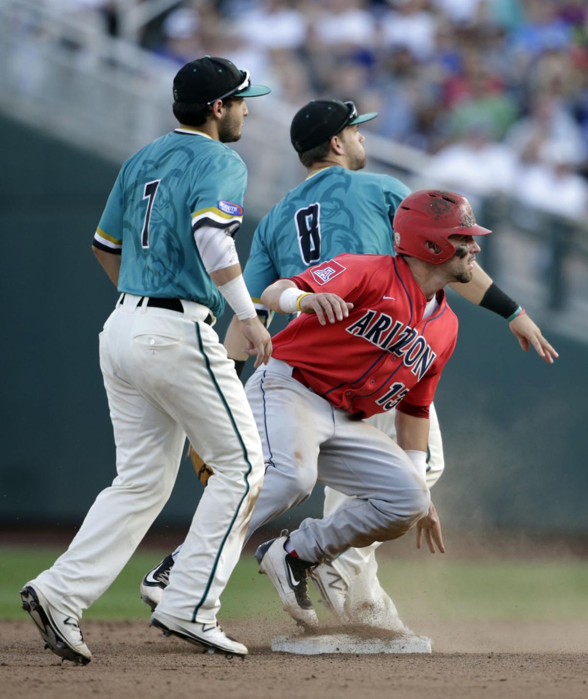 Arizona vs. Coastal Carolina in College World Series finals