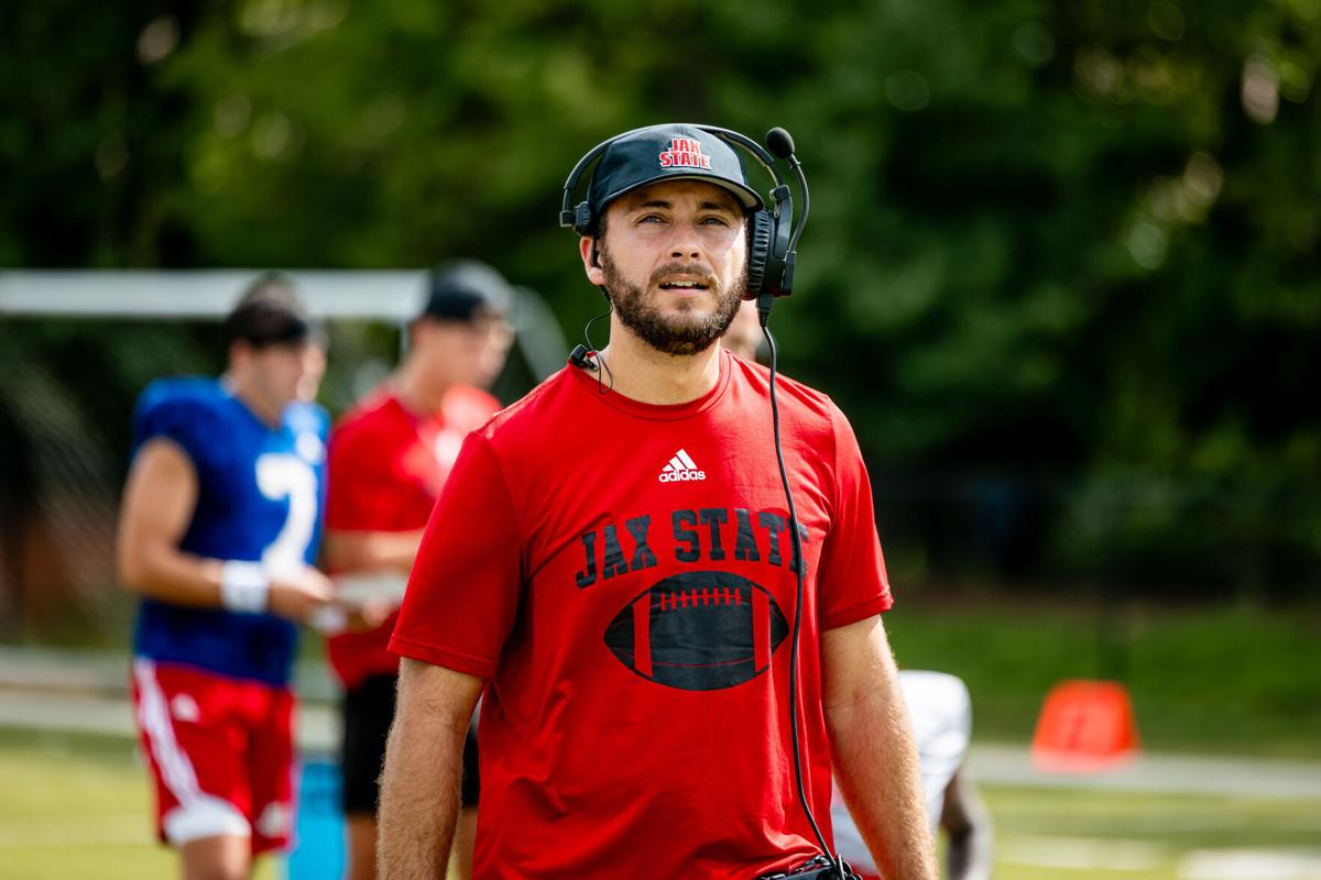 Former Arizona, Catalina Foothills QB Rhett Rodriguez’s journey takes him back to football | Michael Lev