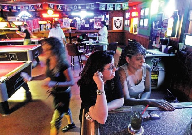 Smoking ban blamed in restaurant slump  
