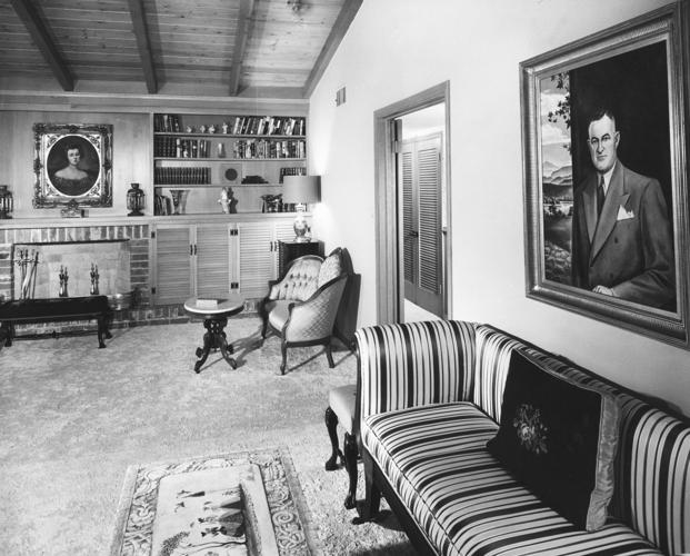 1959 photos: Elegance in a rustic setting