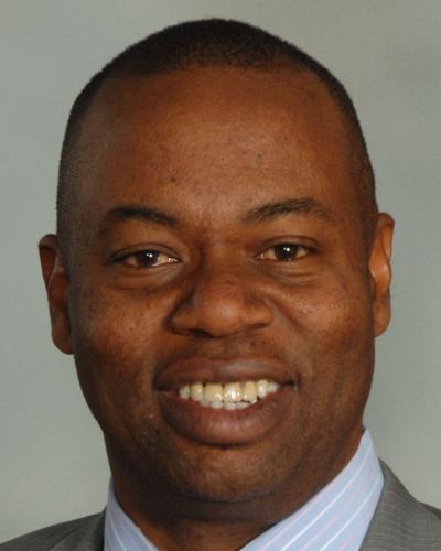 Tucson airport, chamber work to lure more nonstops