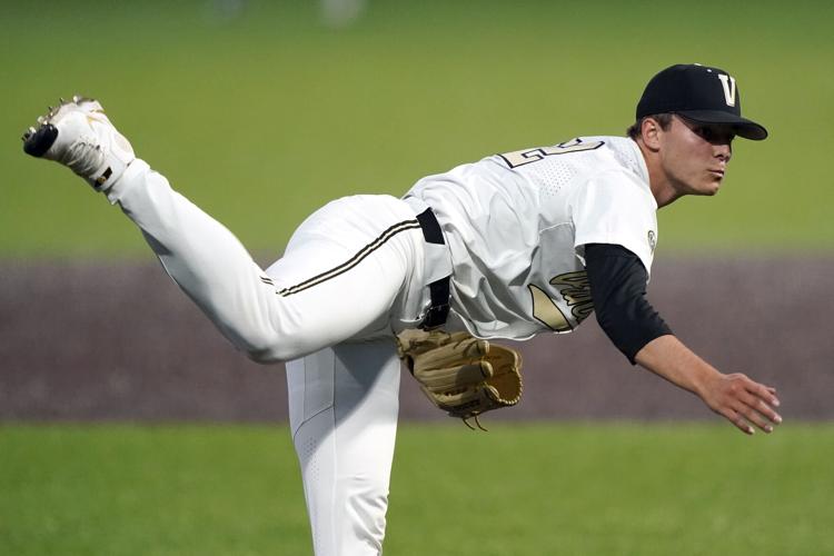 061621-tuc-spt-uabaseball-p2