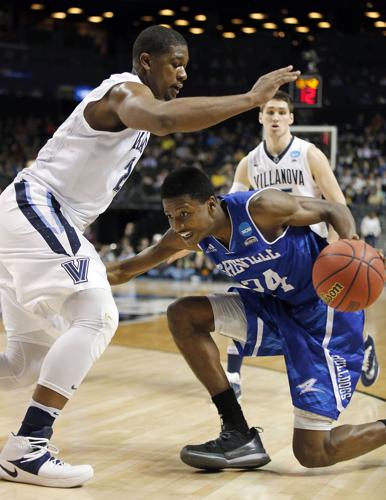 Shooting guard Smith moves to Tucson