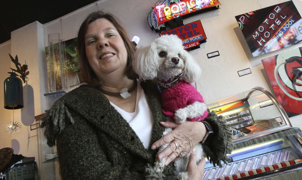 "The Sunshine Mile": Tucson merchants hope to revive old name for stretch of Broadway    
