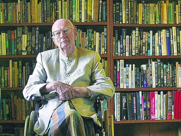 Sci-fi giant Arthur C. Clarke dies at 90  