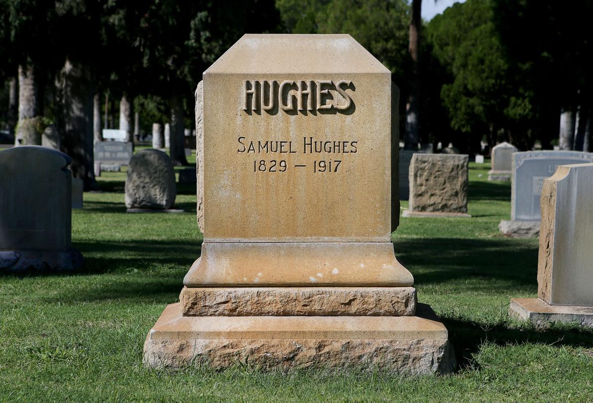 Here's a look at 34 famous Arizona gravestones