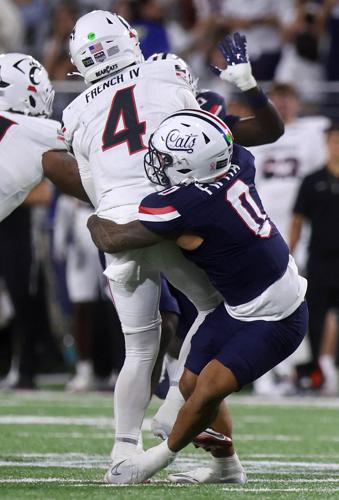 Wildcats win 34-7 over the Cincinnati Bearcats
