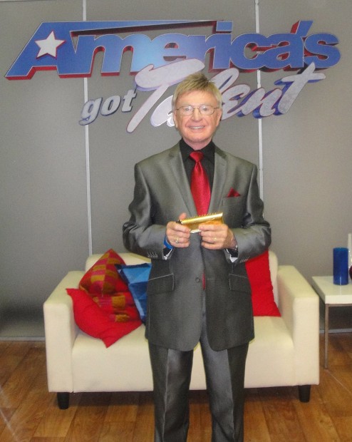 Harmonica star to play free concert    