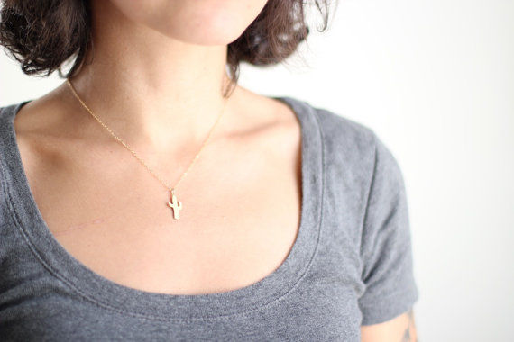 Minimal cactus necklace
