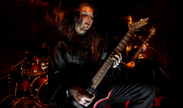 Warm-up show at Congress strikes nervous chord for fans   
