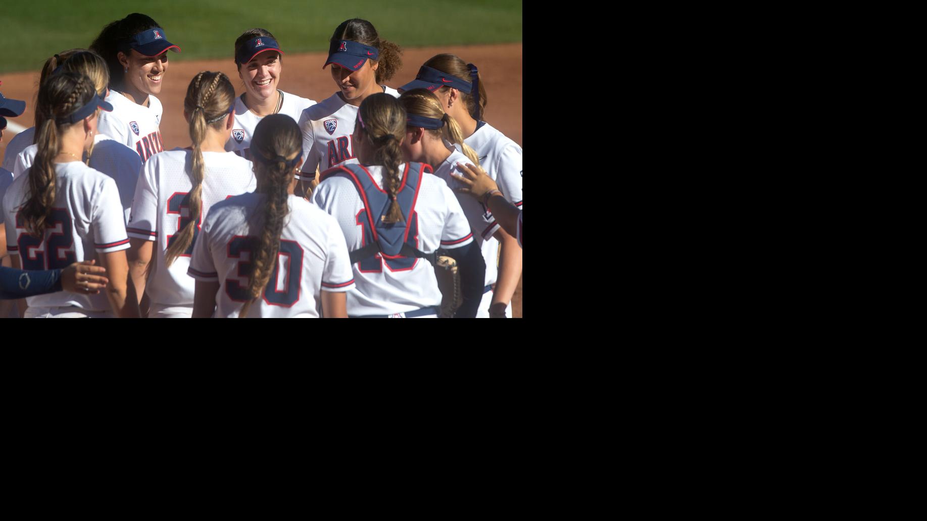 Clearwater's Howard Johnson hit in face by line drive, taken to