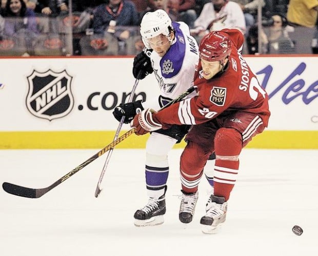 Big game from rookie helps Coyotes snap 4-game slide  