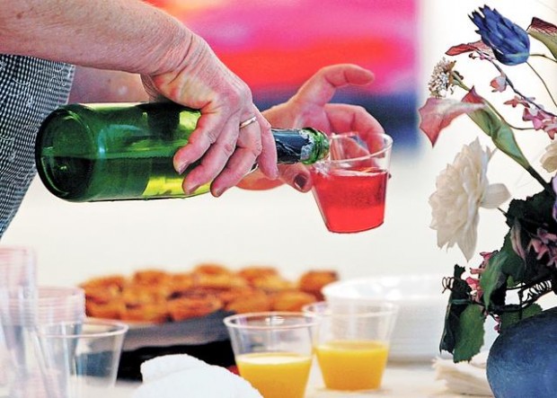 Sunday mimosas flow along Gallery Row  