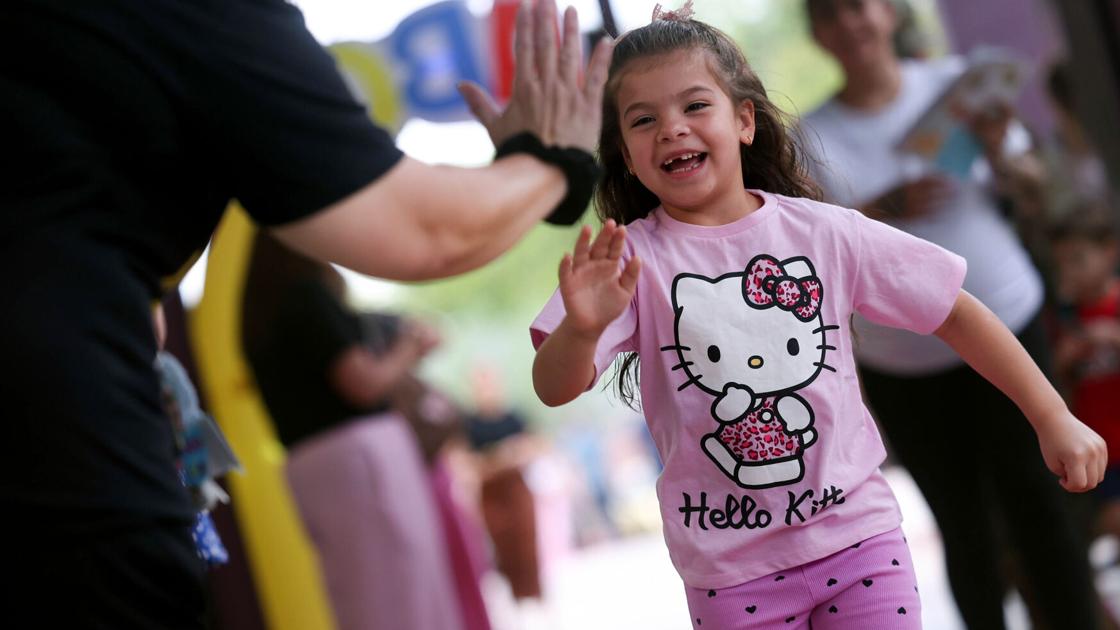 Photos: Mesquite Elementary rolls out the red carpet on the first day of school