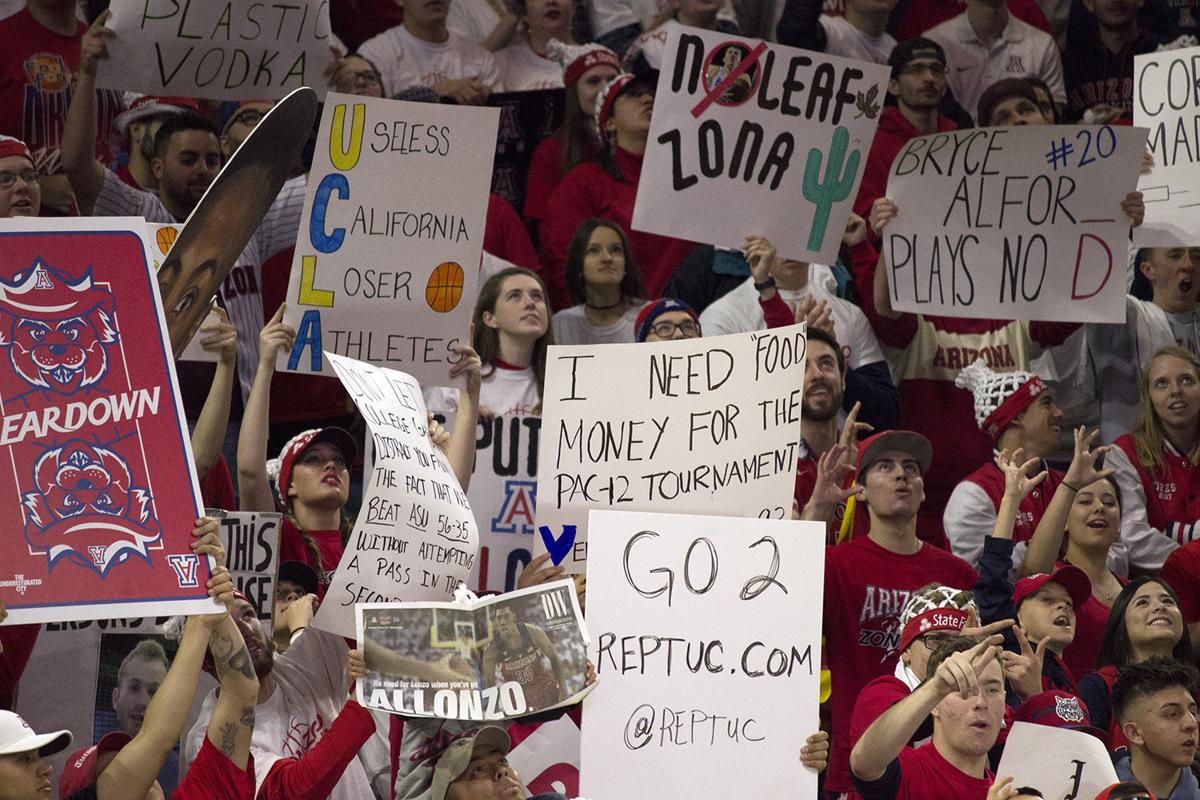 The 29 Best Signs From Espns College Gameday At Mckale Center Wildcats 8490