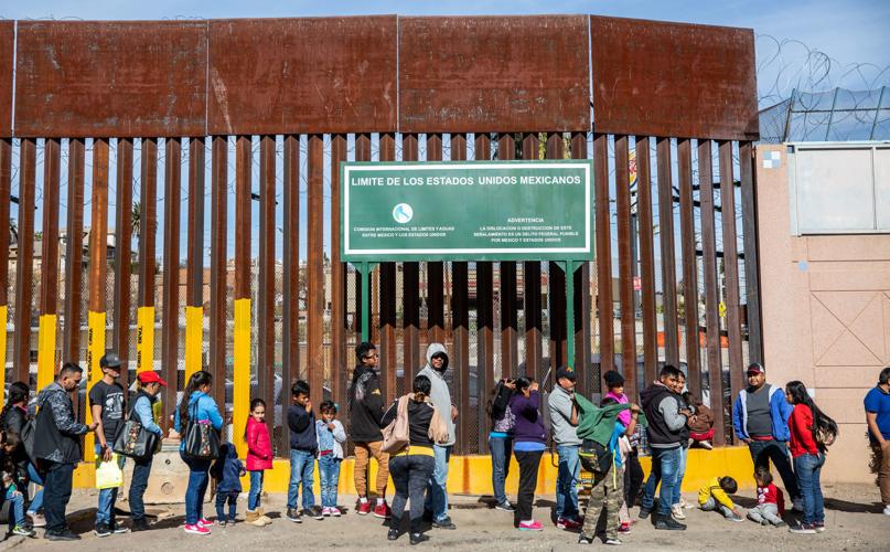 Asylum seekers in Nogales, Son.