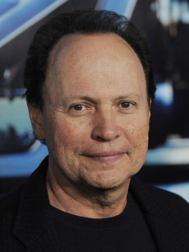Oscars hope they strike gold in ratings with Crystal   