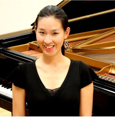 Pianist Ji-Young Kim will perform at Simon Gallery