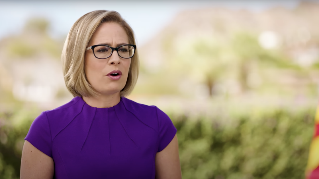 Sen. Kyrsten Sinema switches from Democrat to independent | Latest ...