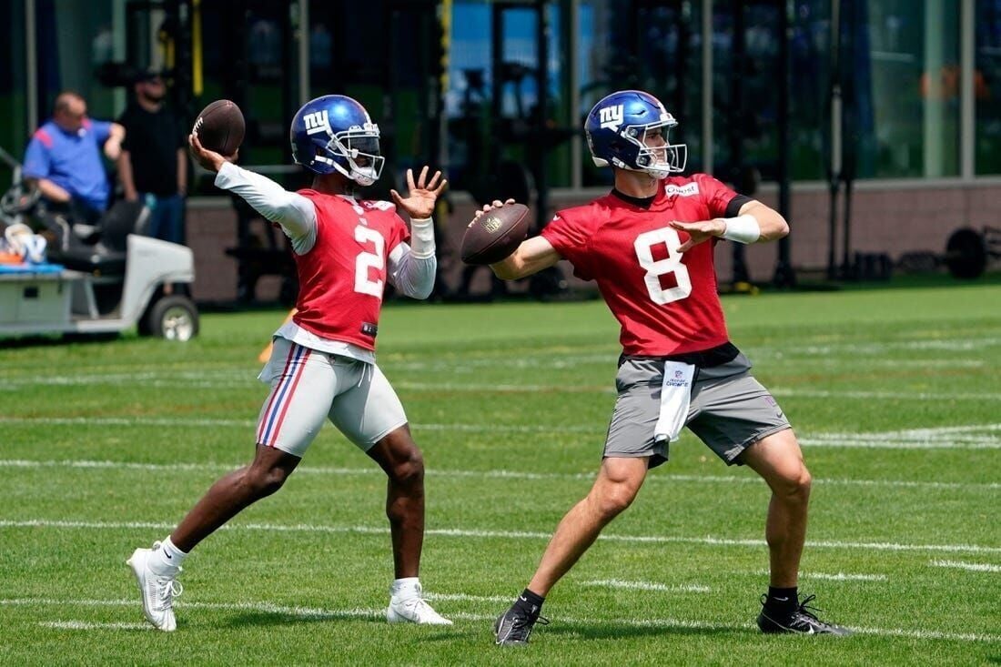 VIDEO: Daniel Jones Trips Over Himself to Miss Easy Touchdown