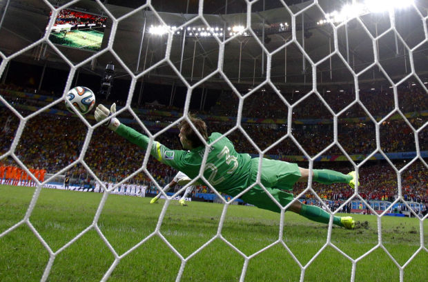 APTOPIX Brazil Soccer 2014 WCup Netherlands Costa Rica