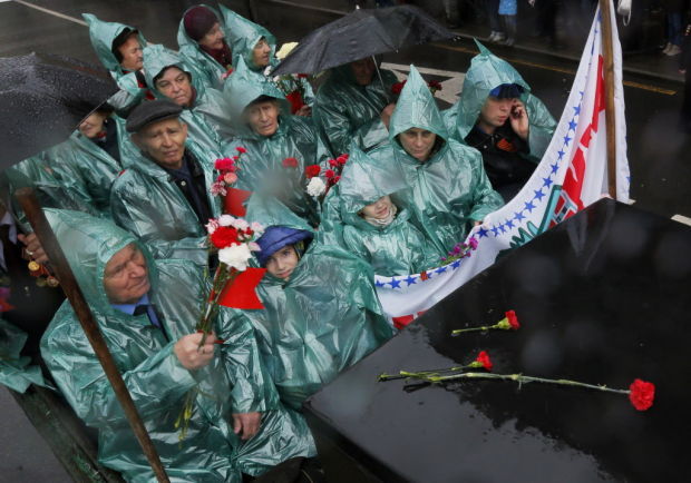 Russians, Ukrainians celebrate Victory Day Over Nazis