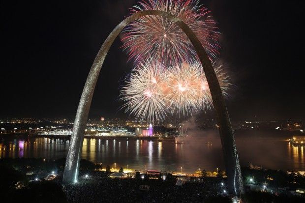 2013 Fireworks in St. Louis