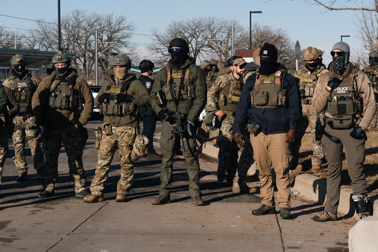 Tim Steller's column: Code red for Tucson, blue cities to resist feds' assault