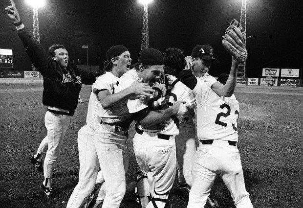 Photos Wildcats win 1986 NCAA baseball championship Baseball