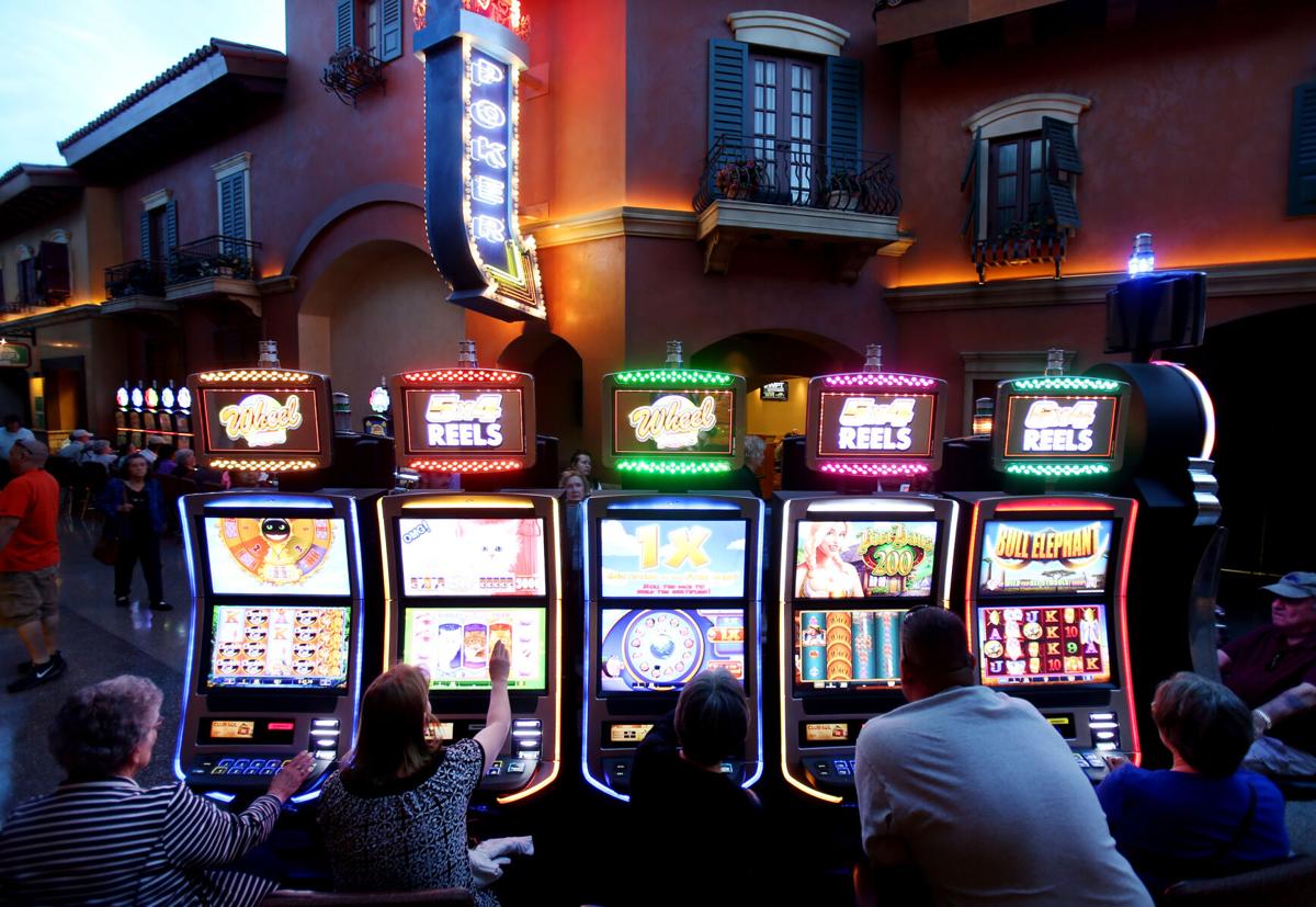 Casino del Sol, Slots (LE) (copy)