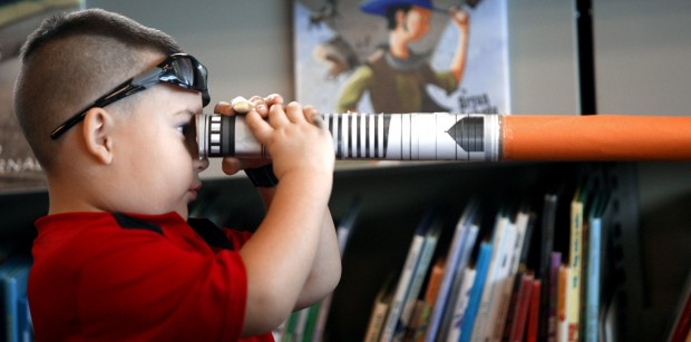 'Star Wars' warriors descend on library    